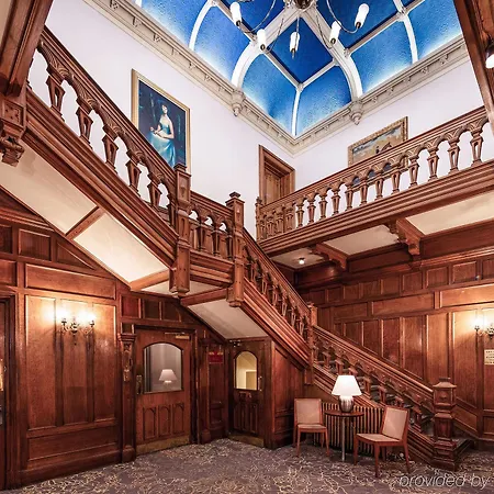 Mercure Bradford, Bankfield Hotel 3*