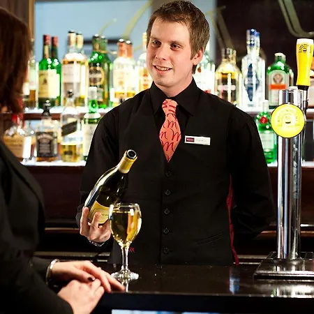 Mercure Bradford, Bankfield Hotel 3*